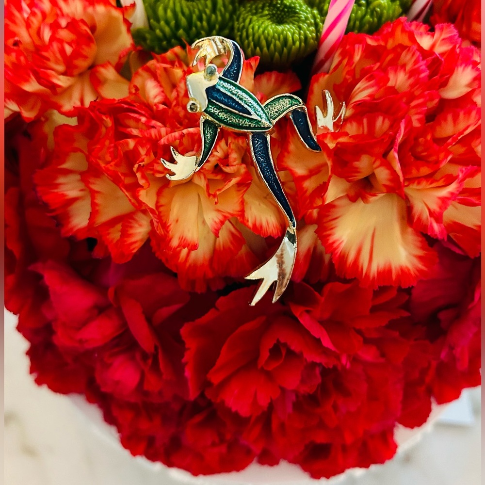 Vintage Frog Brooch Pin signed Gerry’s, Teal Enamel Gold tone. Jumping Frog Pin